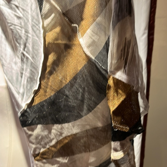 Small cardigan with bleeding hearts swords and cardinals in print nwt - Picture 10 of 11